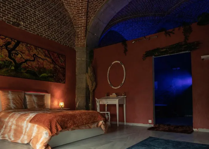 Le Temple D'opaline Motel para Casais